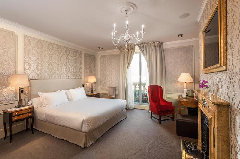 サイドオーシャンビュースタンダードルーム, Mistral Bay