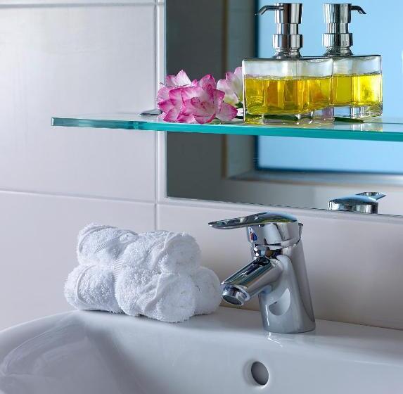 オーシャンビュースタンダードルーム, Mistral Bay