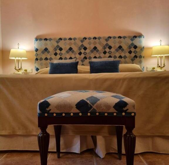 سوئیت با بالکن, Palacio De Miraflores