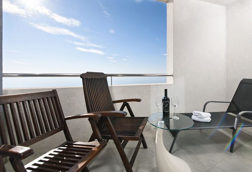 חדר דלוקס עם מרפסת נוף לים, San Antonio