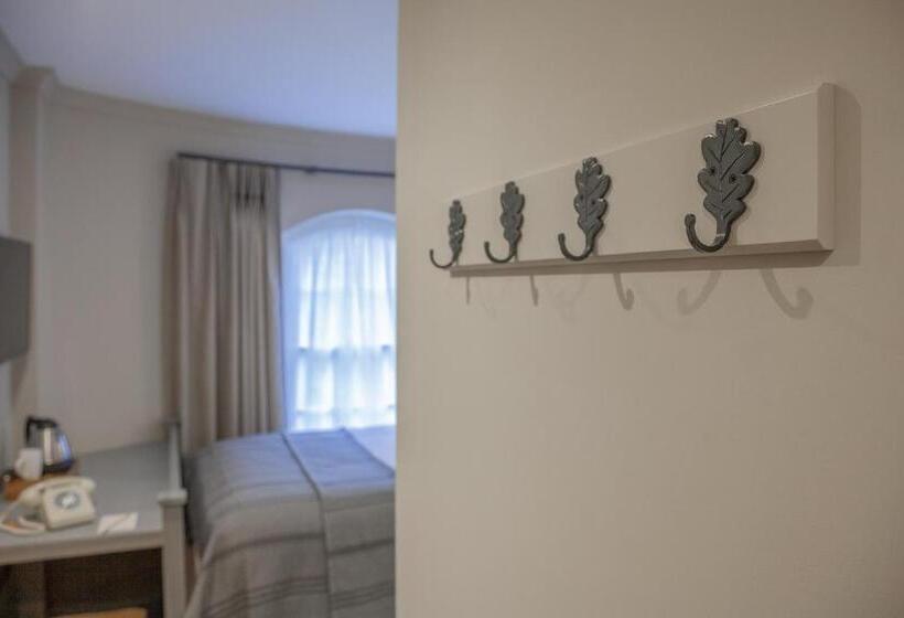 غرفة قياسية فردية, Richmond Hill