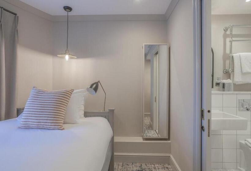 غرفة قياسية فردية, Richmond Hill