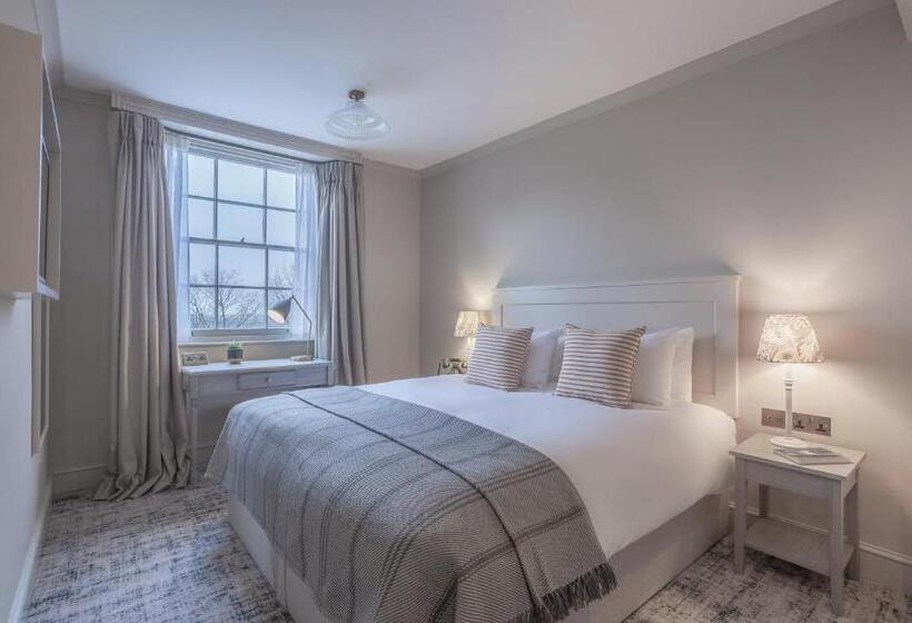 غرفة قياسية, Richmond Hill