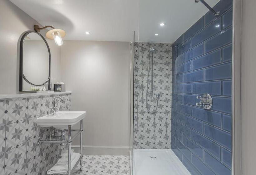 غرفة سوبيريور سرير كينج, Richmond Hill