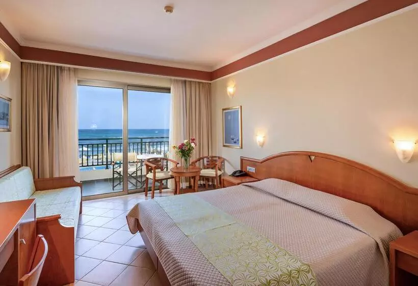 オーシャンビュースーペリアールーム, Hydramis Palace Beach Resort