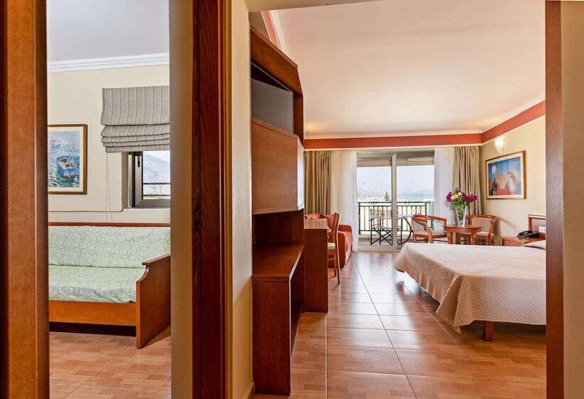 غرفة عائلية, Hydramis Palace Beach Resort