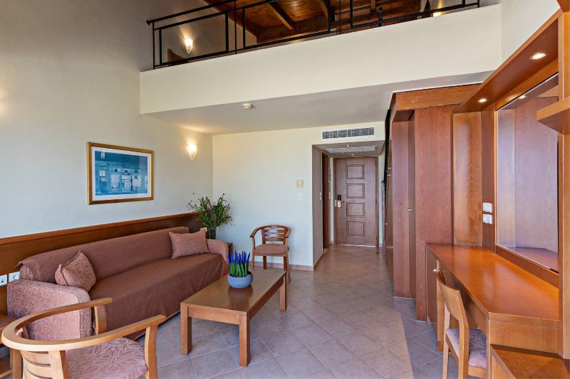 غرفة عائلية, Hydramis Palace Beach Resort