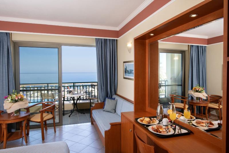 غرفة قياسية مطلّة علي البحر, Hydramis Palace Beach Resort