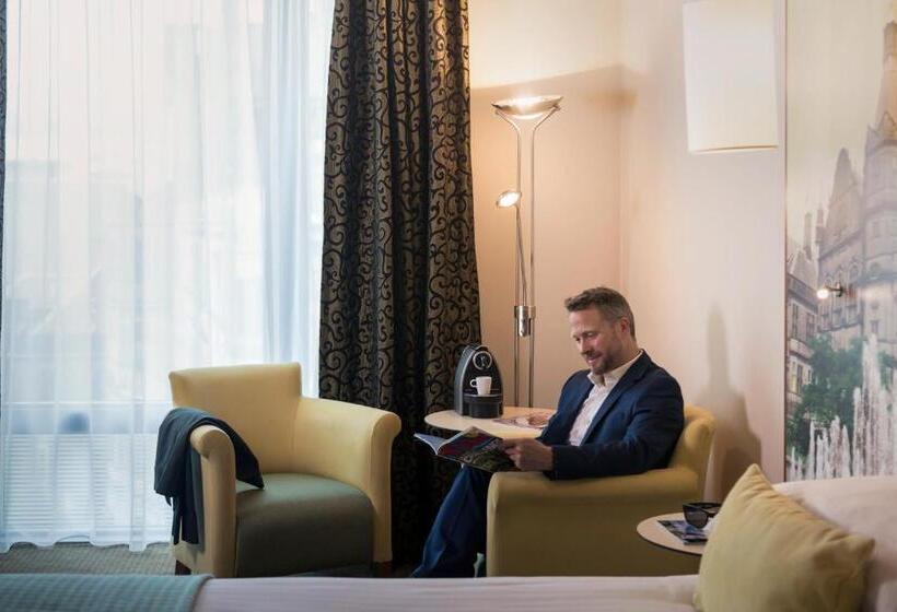 سوییت جونیور, Mercure Sheffield St Paul S Hotel & Spa