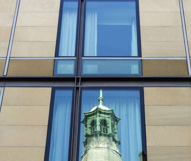 سوییت جونیور, Mercure Sheffield St Paul S Hotel & Spa