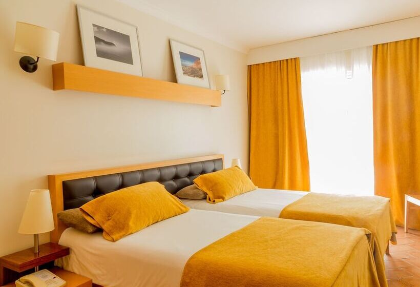 サイドオーシャンビューの２ベッドルームアパート, Pontalaia Apartamentos Turisticos