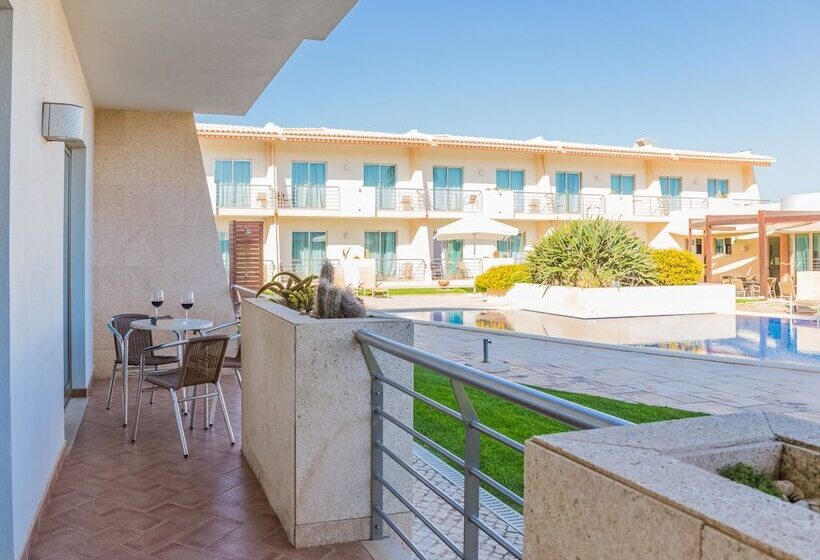 Апартаменты 1 Спальня Нижний Этаж, Pontalaia Apartamentos Turisticos