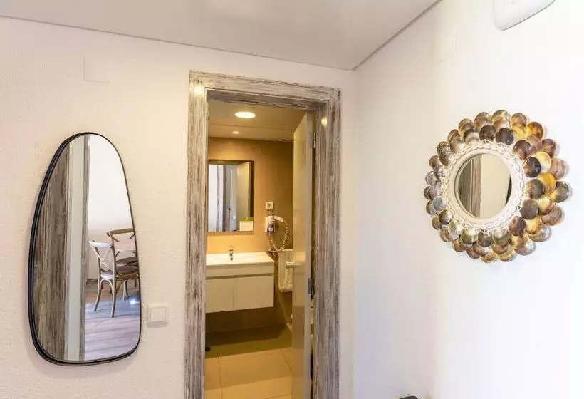 آپارتمان 1 خوابه با چشم‌انداز دریا, Vila Baleira Suites