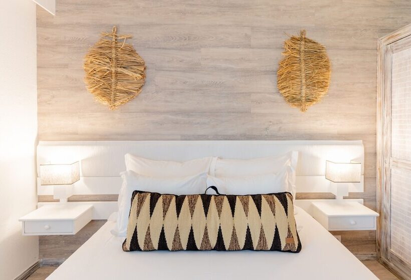Апартаменты 1 Спальня Вид на Море, Vila Baleira Suites