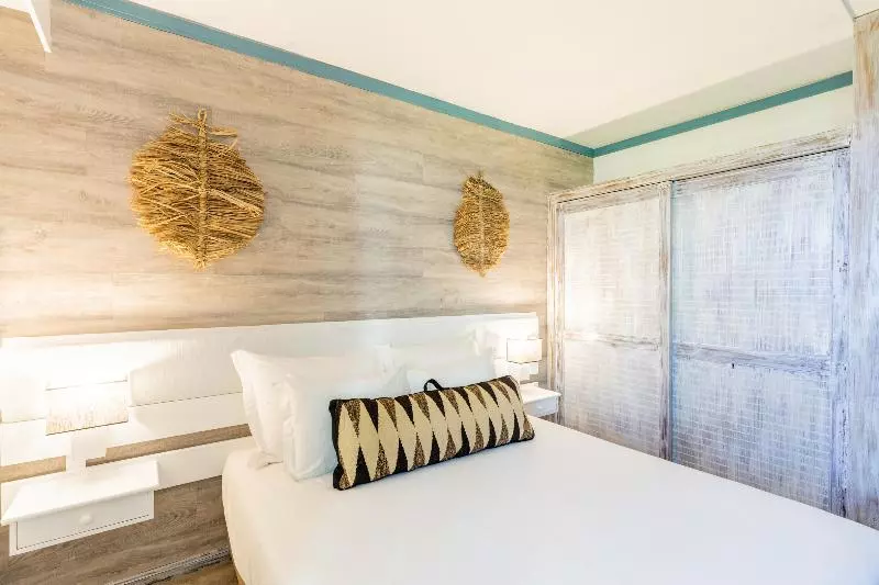 آپارتمان 1 خوابه با چشم‌انداز دریا, Vila Baleira Suites