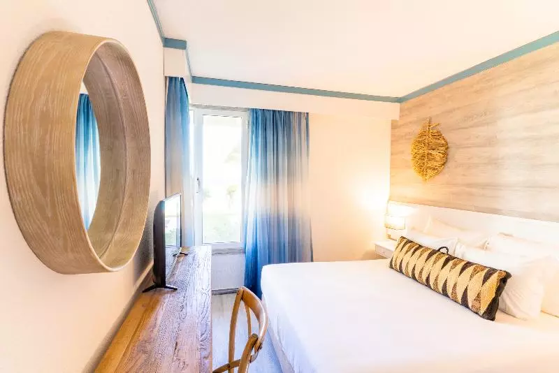 آپارتمان 1 خوابه با چشم‌انداز دریا, Vila Baleira Suites