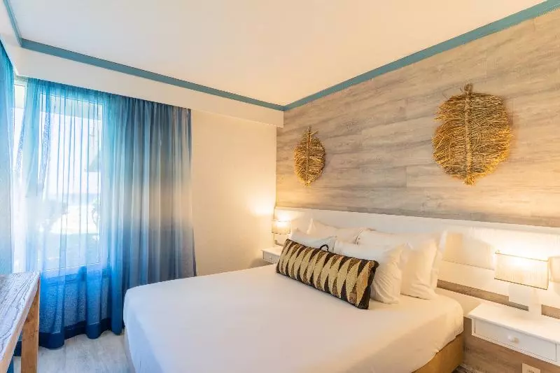آپارتمان 1 خوابه با چشم‌انداز دریا, Vila Baleira Suites