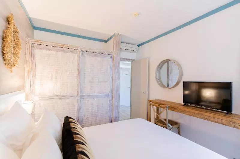 آپارتمان 1 خوابه با چشم‌انداز دریا, Vila Baleira Suites