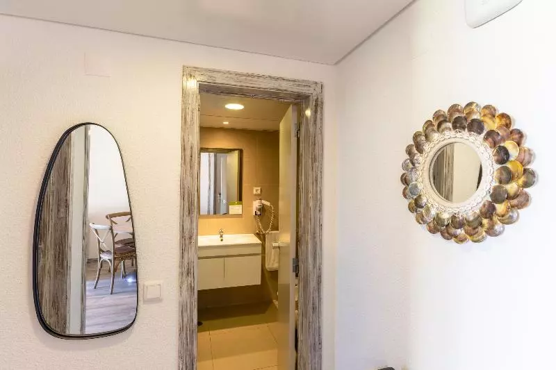 آپارتمان 1 خوابه با چشم‌انداز دریا, Vila Baleira Suites
