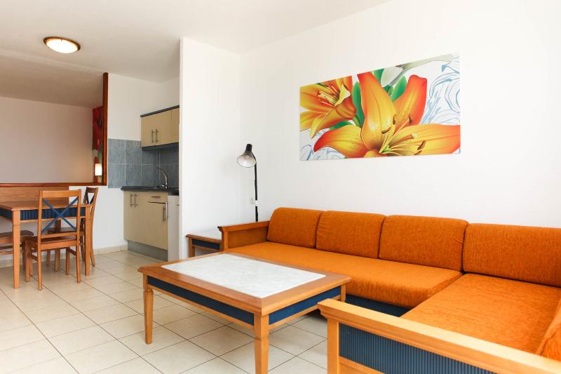 Apartamento 1 Dormitório com Sacada, Apartamentos Palm Garden By Livvo
