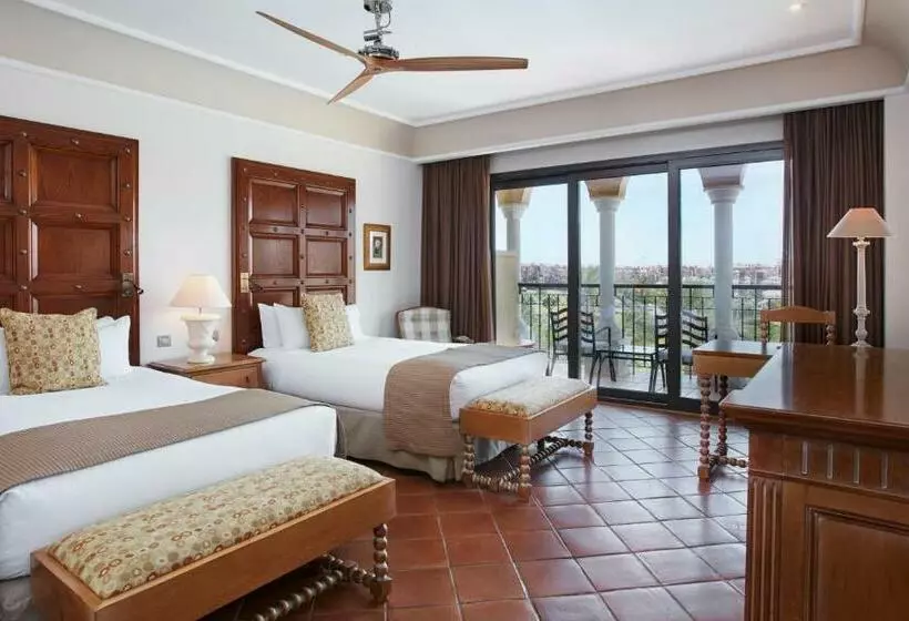 اتاق استاندارد سه تخته با چشمانداز استخر, Ona Mar Menor Golf & Spa