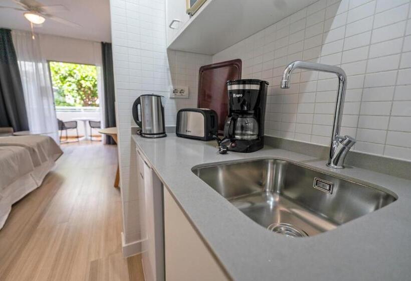 スタンダードスタジオ, Coral California