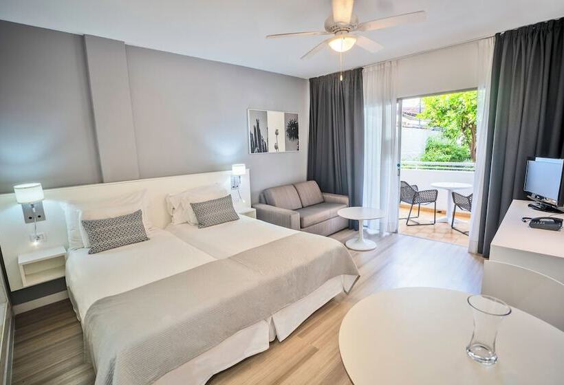 プールビュースタンダードステューディオ, Coral California