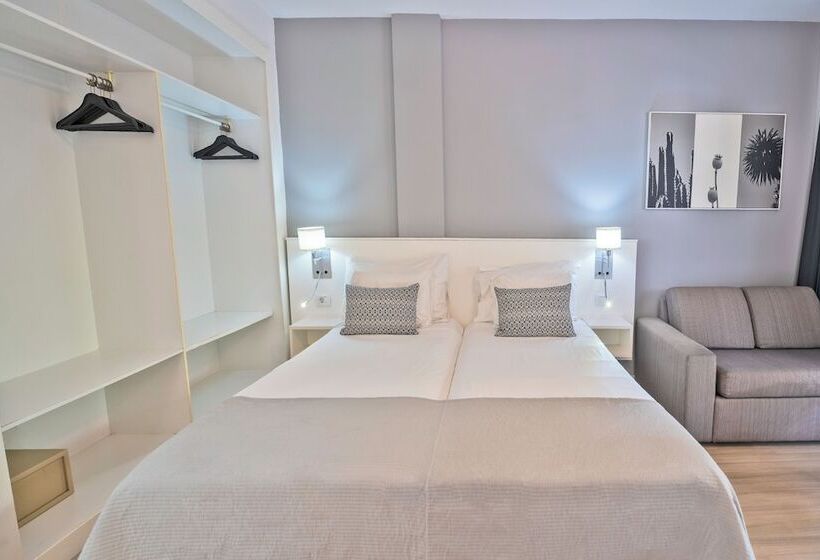 プールビュースタンダードステューディオ, Coral California