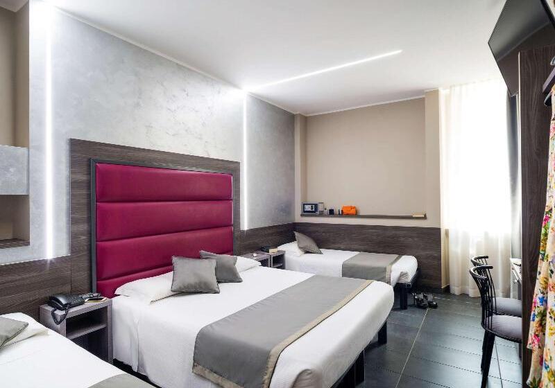 غرفة قياسية ثلاثية مطلة علي حمام السباحة, Desert Rose Resort