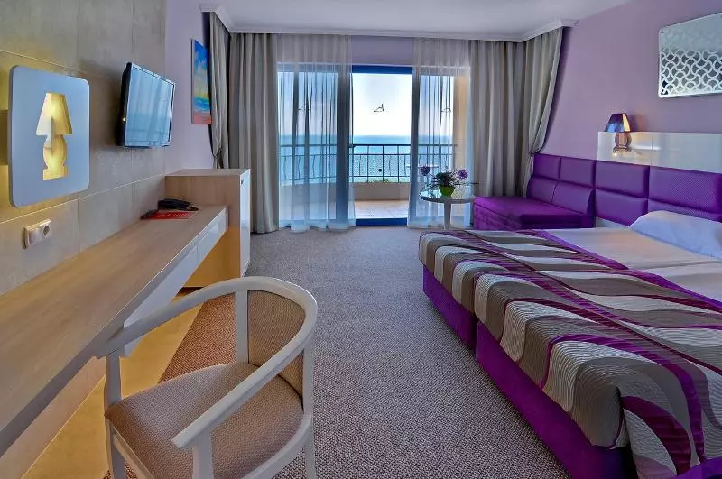 اتاق لوکس با چشم‌انداز دریا, Grifid Arabella Hotel   Ultra All Inclusive & Aquapark