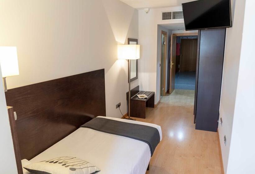 חדר סטנדרט יחיד, Alda Cardena