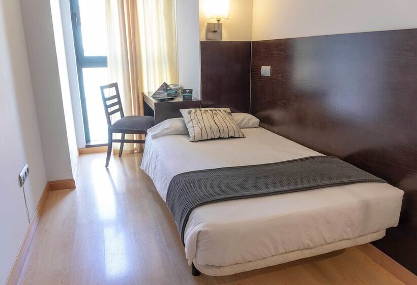 חדר סטנדרט יחיד, Alda Cardena