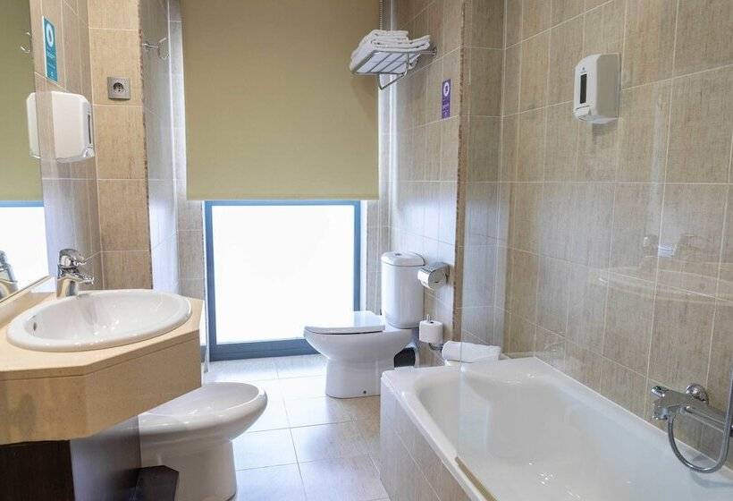 חדר פרמיום, Alda Cardena