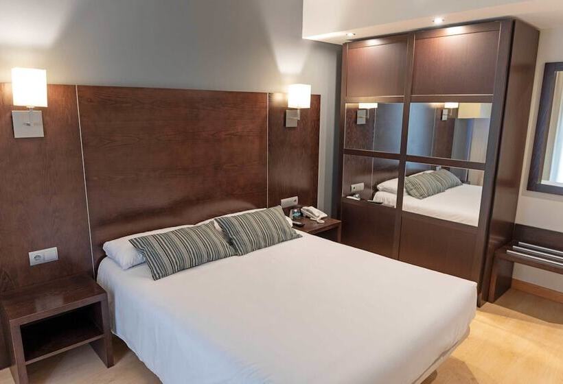 חדר סופריור, Alda Cardena