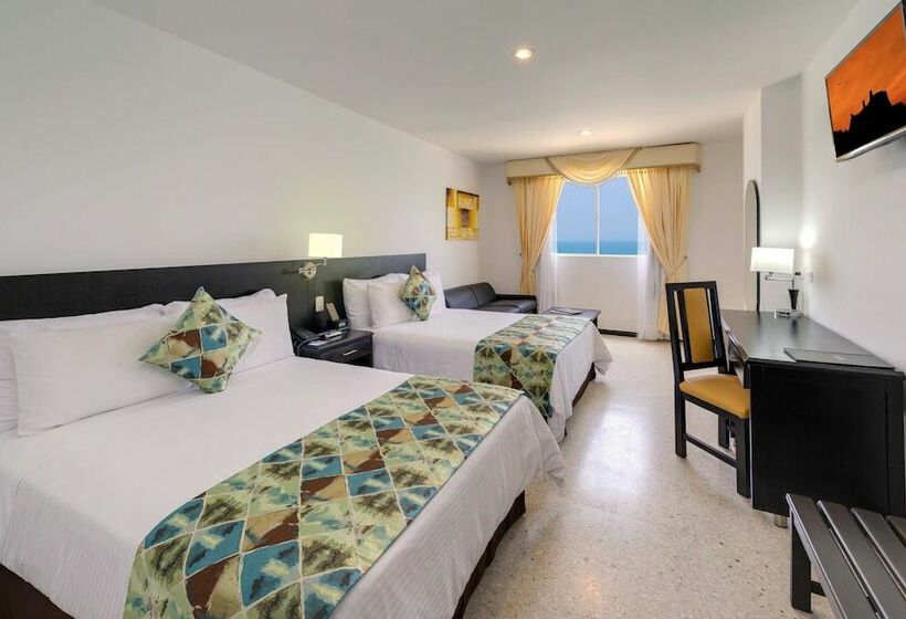 غرفة سوبيريور مطلّة علي البحر, Cartagena Plaza
