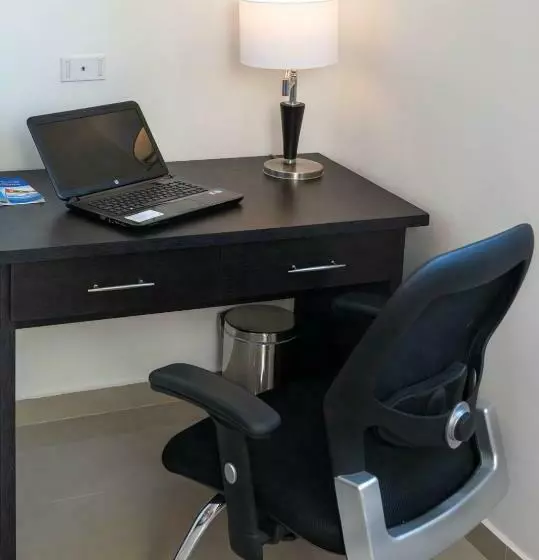 اتاق اجرایی, Cartagena Plaza