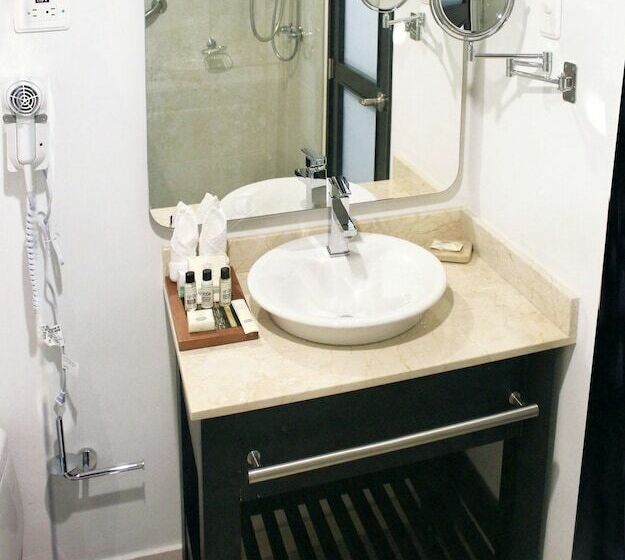 غرفة تنفيذية, Cartagena Plaza