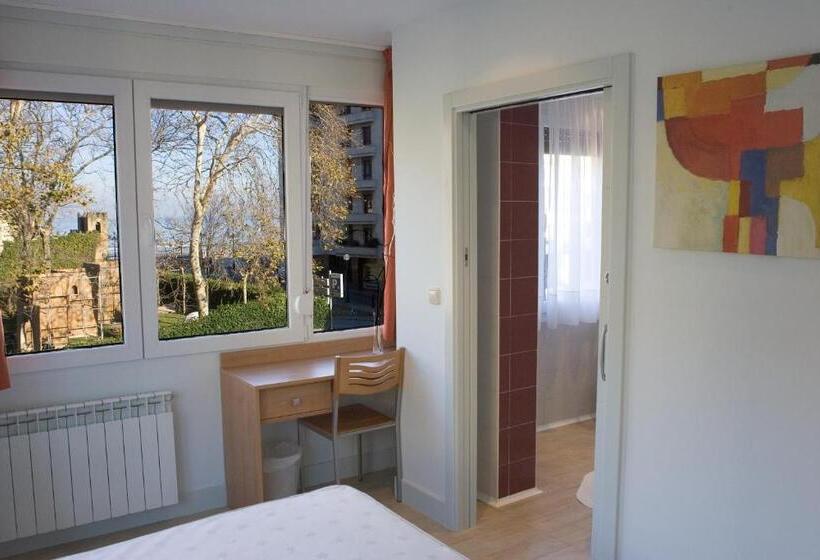 חדר סטנדרט, Ekia Pentsioa