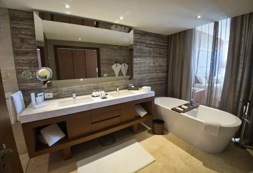 اتاق لوکس با چشم‌انداز دریا, Grifid Arabella Hotel   Ultra All Inclusive & Aquapark