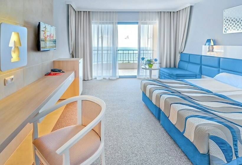 片側に海が見えるデラックスルーム, Grifid Arabella Hotel   Ultra All Inclusive & Aquapark