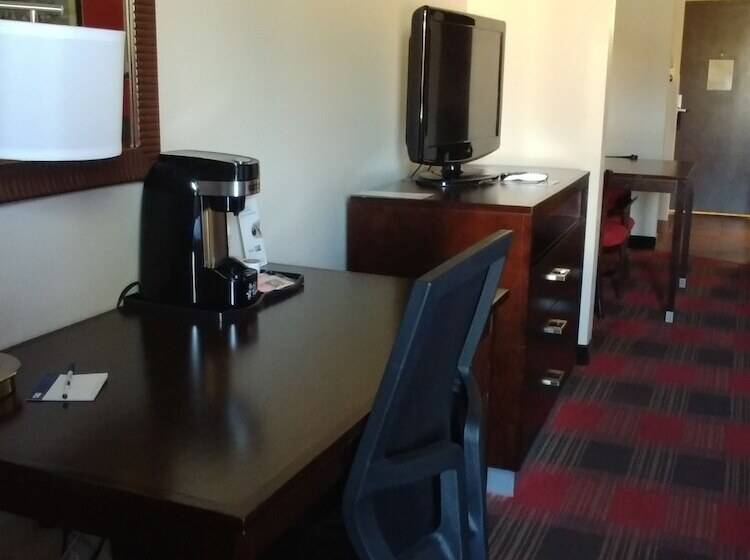 스위트, Holiday Inn Express Kingman, An Ihg
