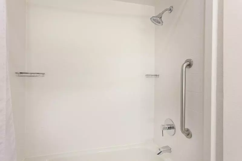 اتاق استاندارد با تخت بزرگ, Holiday Inn Express Kingman, An Ihg