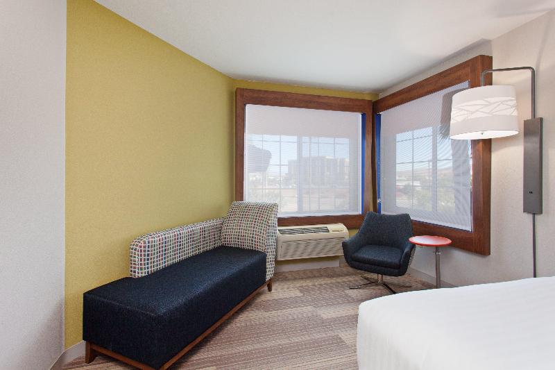Quarto Estandar Cama King, Holiday Inn Express Kingman, An Ihg
