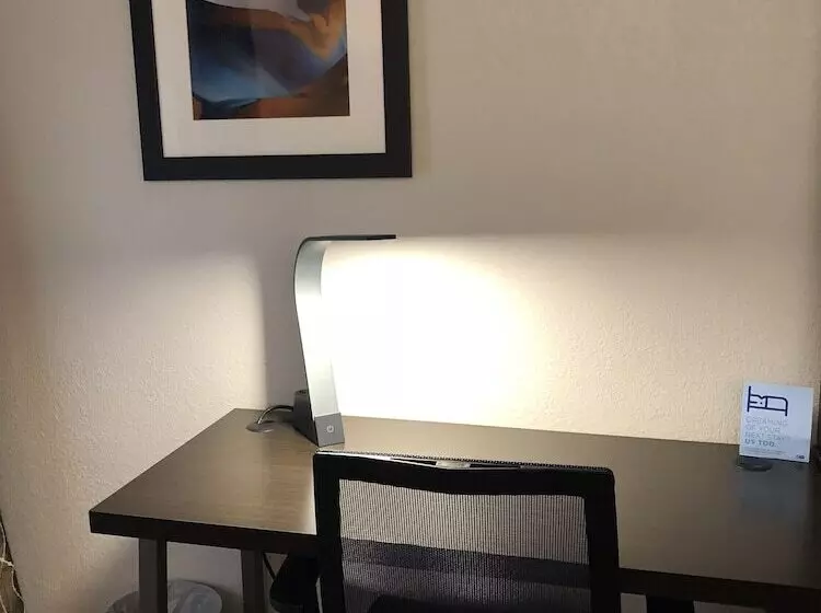 スタンダードルーム, Holiday Inn Express Metropolis, An Ihg