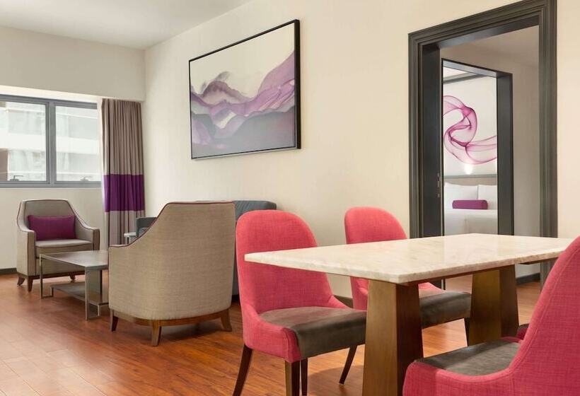 Люкс, Howard Johnson Plaza By Wyndham Dubai Deira