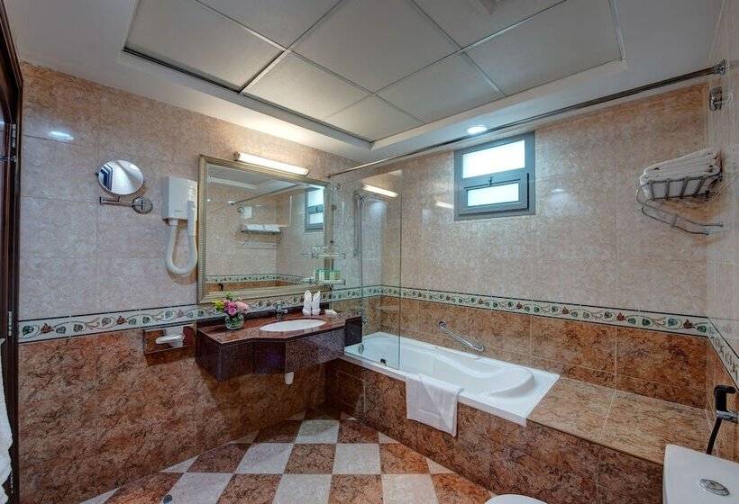 Люкс, Howard Johnson Plaza By Wyndham Dubai Deira