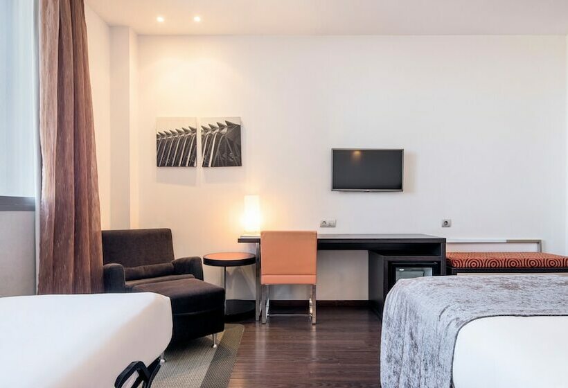 غرفة قياسية ثلاثية, Ilunion Aqua 4