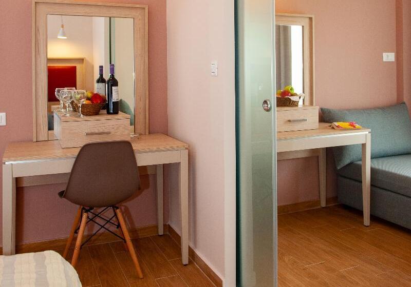 جناح جونيور, Ilunion Aqua 4