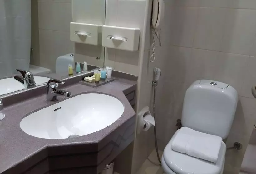 اتاق اجرایی, Lotus Grand