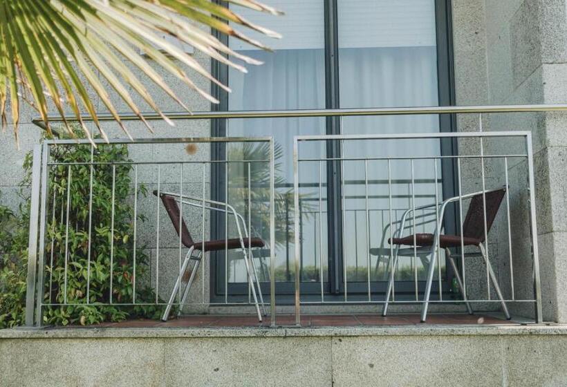 디럭스 룸 킹사이즈 침대, Peregrina